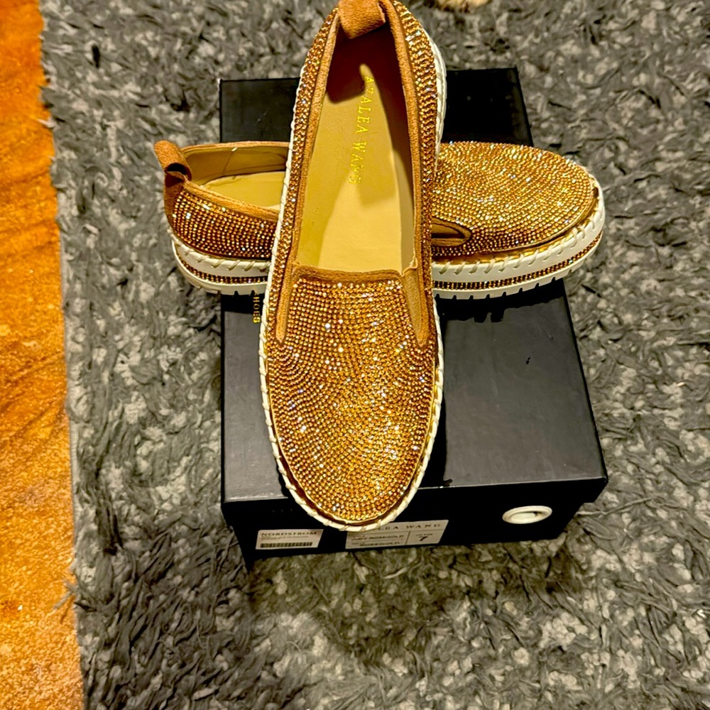 Azalea Wang Rose Gold slip on Tennis size 7